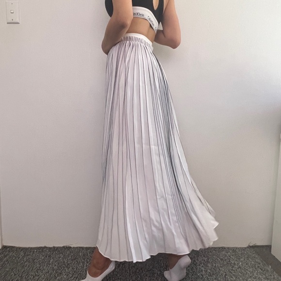 🛑 SOLD 🛑 AJE Femme Pleated MIDI Skirt Ivory/Black • Size 12 • RRP $425 BNWT - Picture 7 of 13